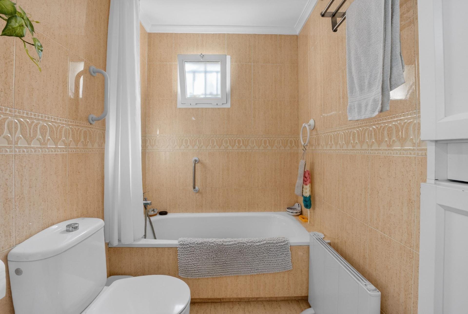 Bungalow i Punta Prima, Alicante, Spanien 1 sovrum, 55 kvm. Nr. 168561