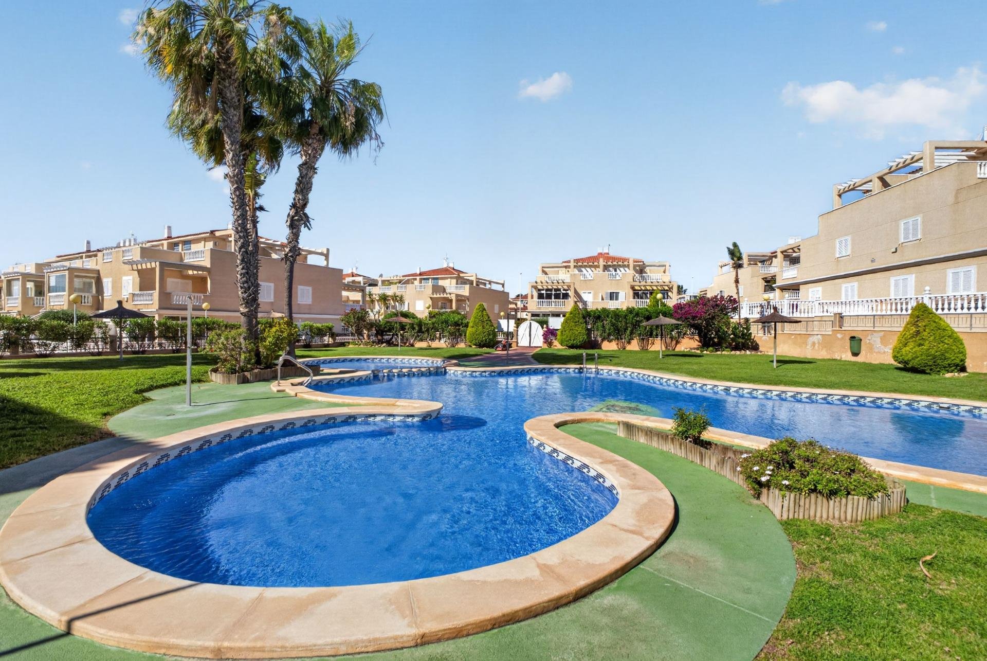 Bungalow i Punta Prima, Alicante, Spanien 1 sovrum, 55 kvm. Nr. 168561