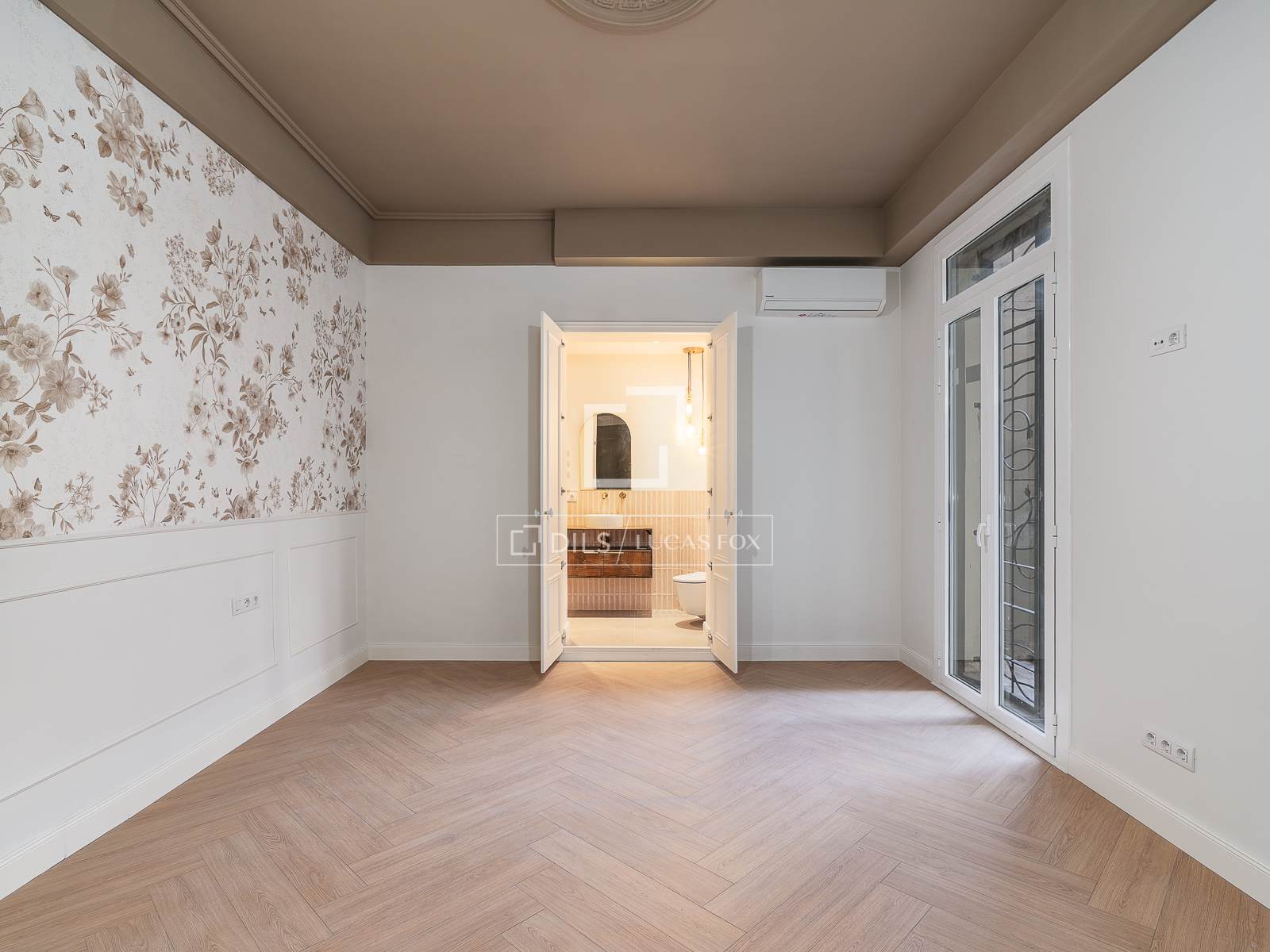 Wohnung in Barcelona, Spanien 3 Schlafzimmer, 159 m2 Nr. 166328