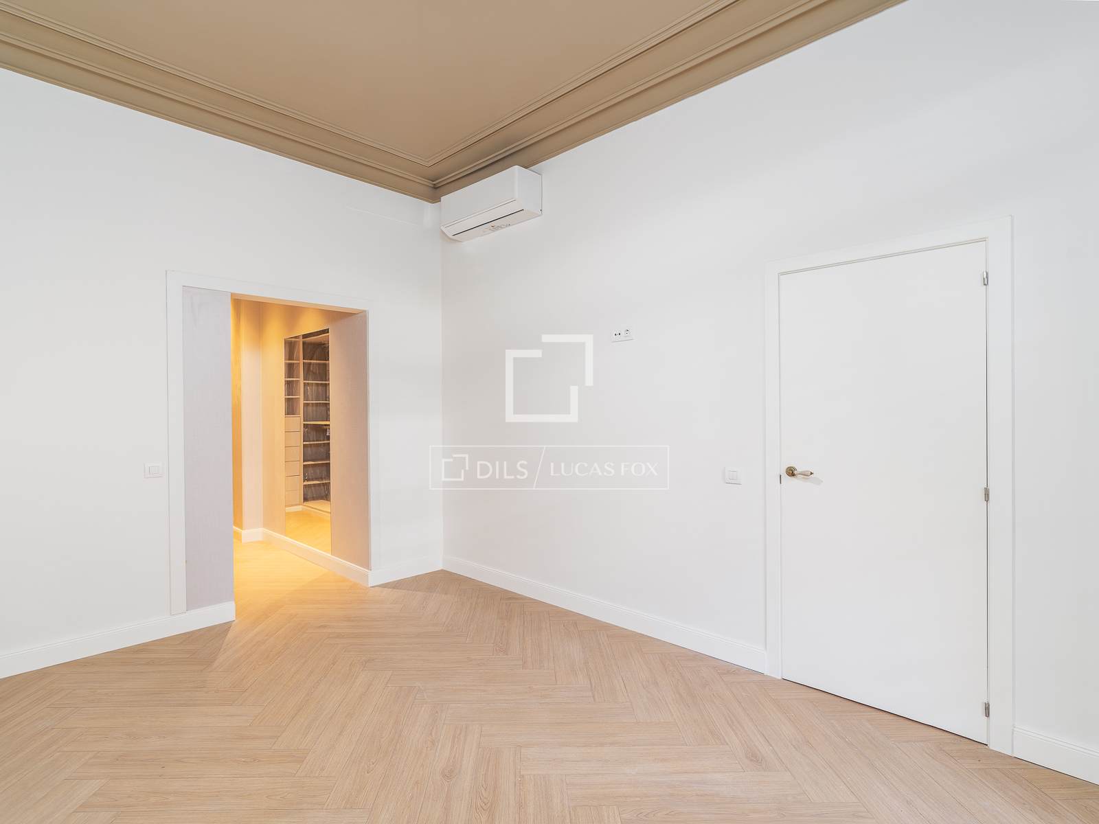 Wohnung in Barcelona, Spanien 3 Schlafzimmer, 159 m2 Nr. 166328