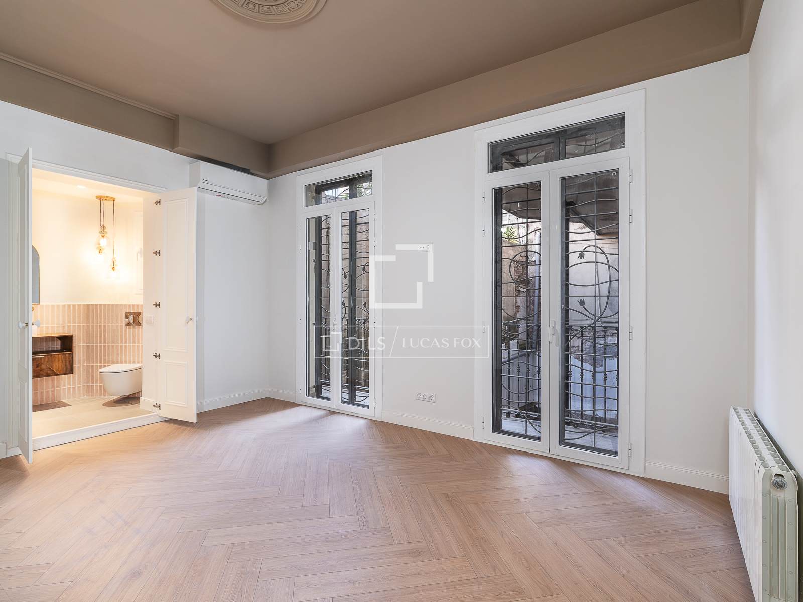 Wohnung in Barcelona, Spanien 3 Schlafzimmer, 159 m2 Nr. 166328