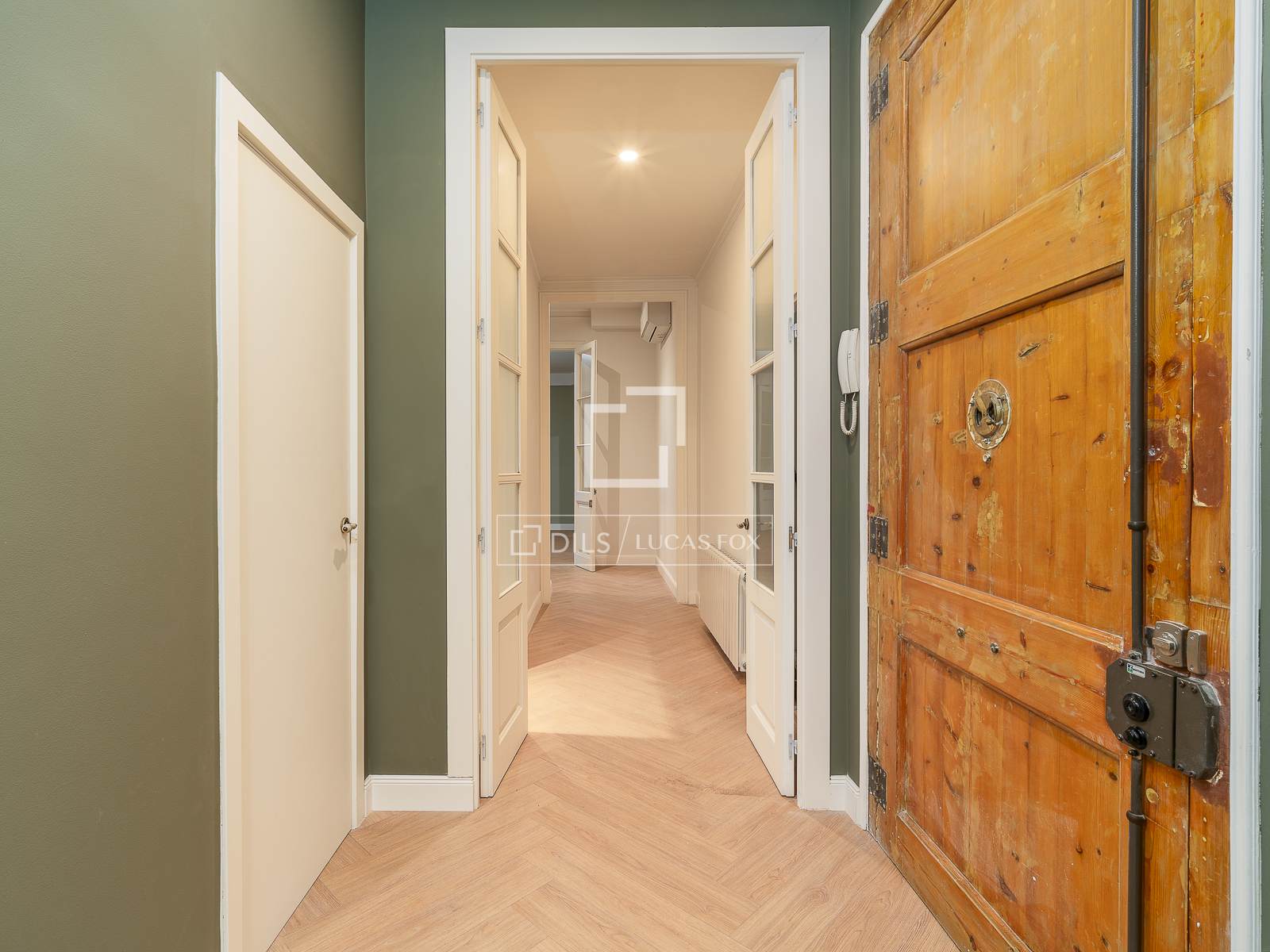 Wohnung in Barcelona, Spanien 3 Schlafzimmer, 159 m2 Nr. 166328