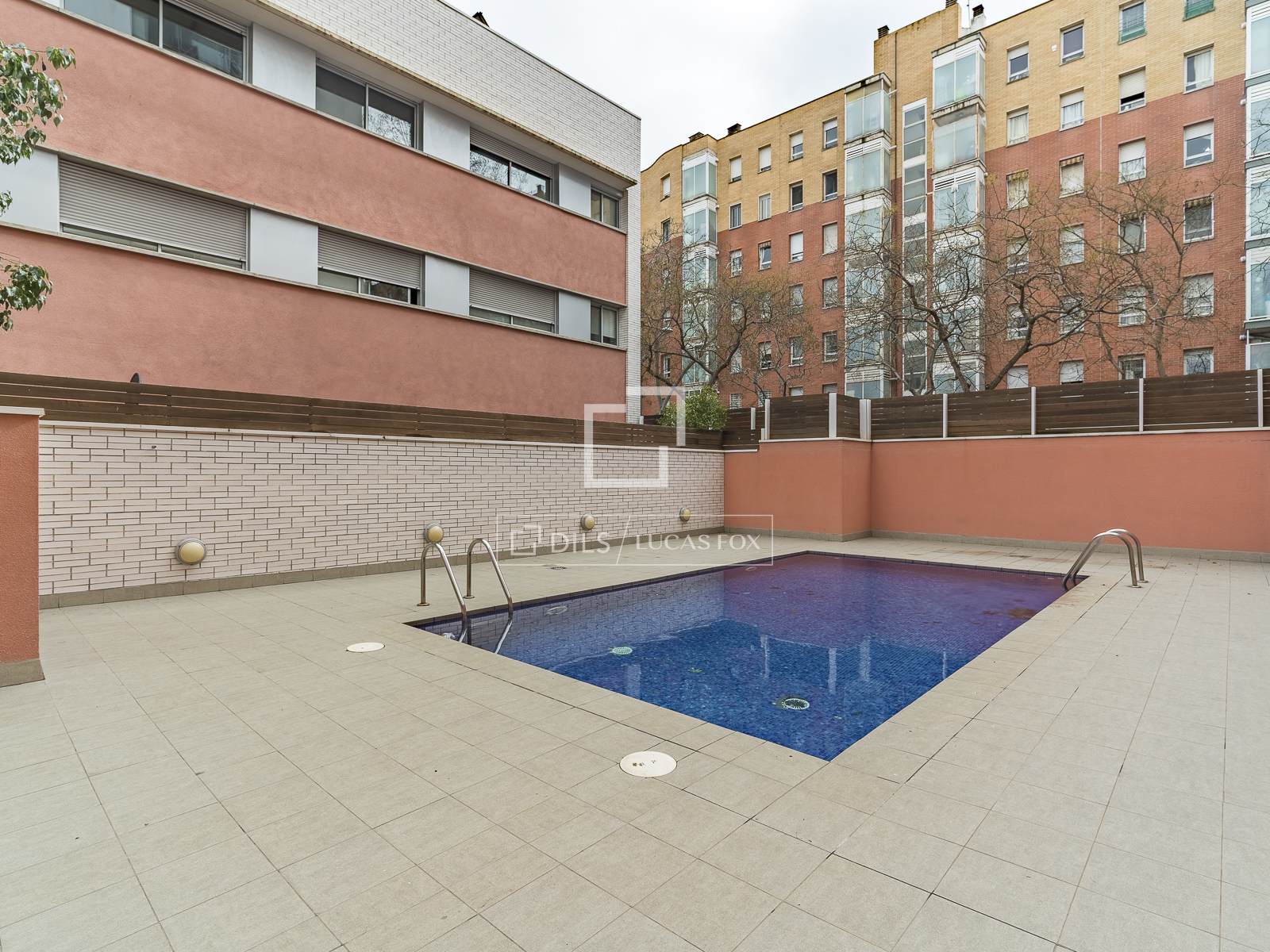 Lägenhet i Barcelona, Spanien 3 sovrum, 90 kvm. Nr. 166330