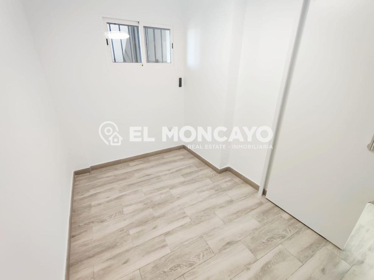 Appartamento a Guardamar del Segura, Alicante, Spagna 2 camere da letto, 36 mq. N° 183819