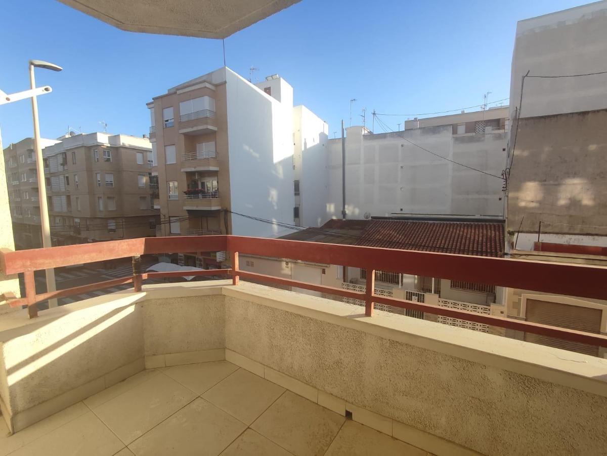 Apartment in Guardamar del Segura, Alicante, Spain 2 bedrooms, 69 sq.m. No. 183821