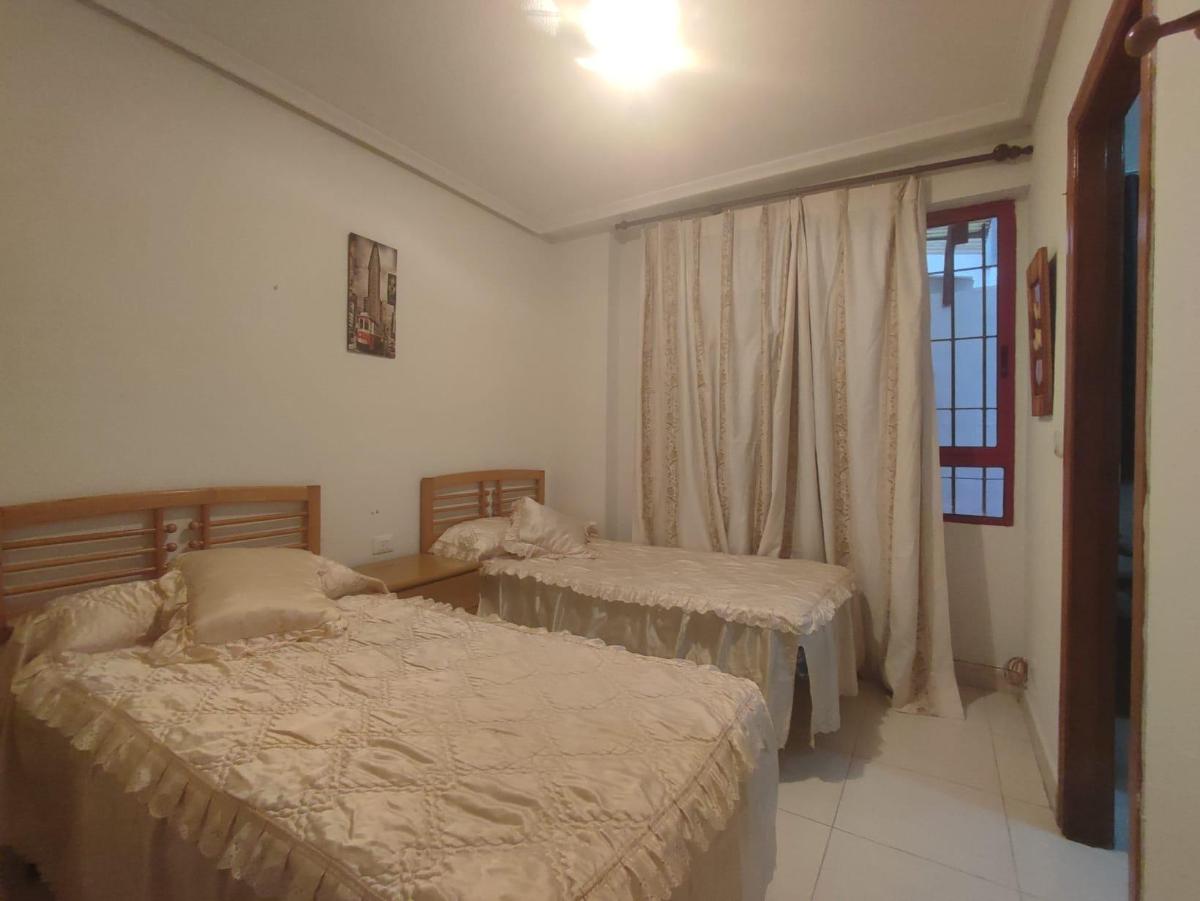 Apartment in Guardamar del Segura, Alicante, Spain 2 bedrooms, 69 sq.m. No. 183821