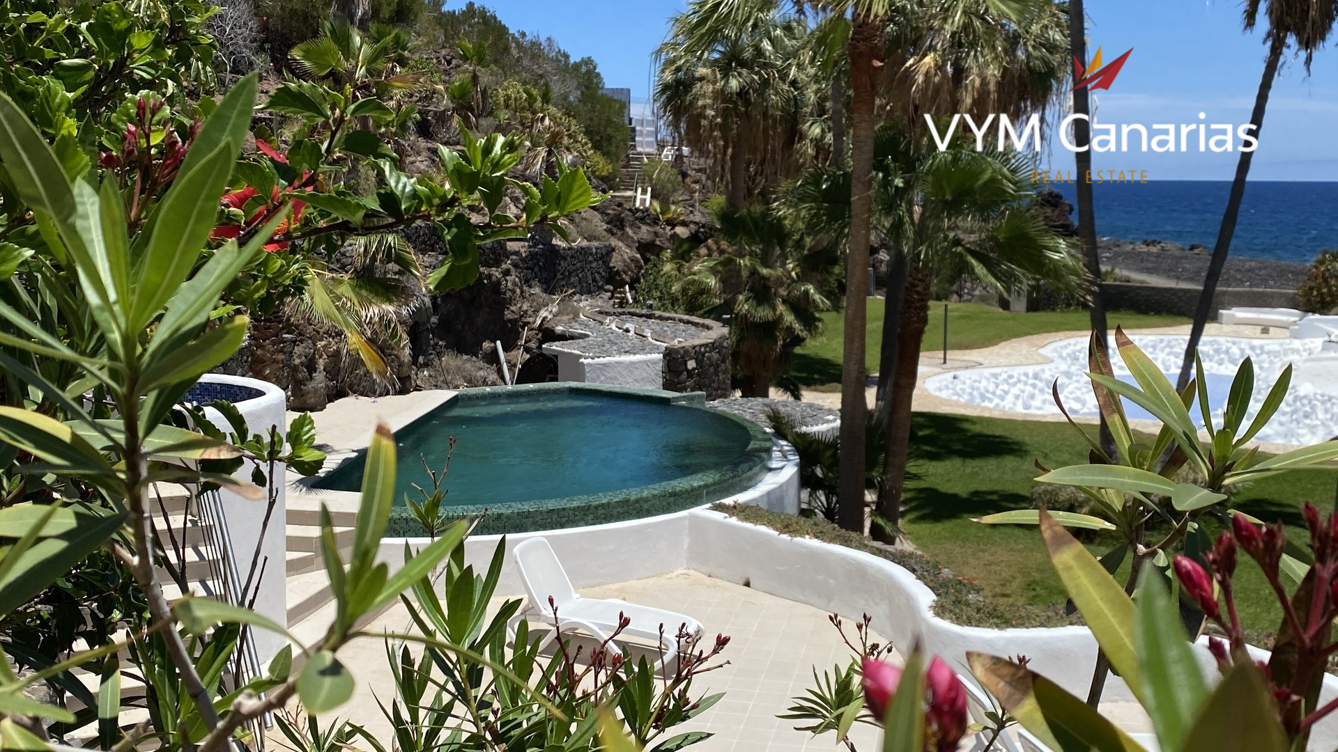 Villa in Golf del Sur, Tenerife, Spain 3 bedrooms, 426 sq.m. No. 78637