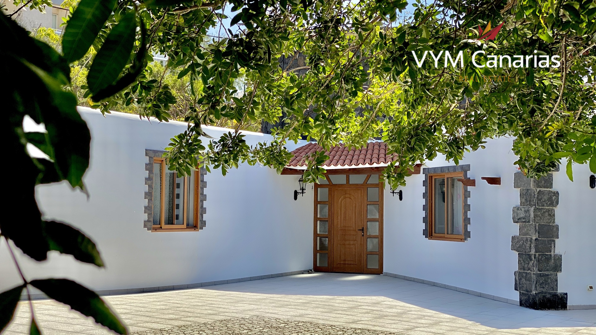 Villa in Golf del Sur, Tenerife, Spain 3 bedrooms, 426 sq.m. No. 78637