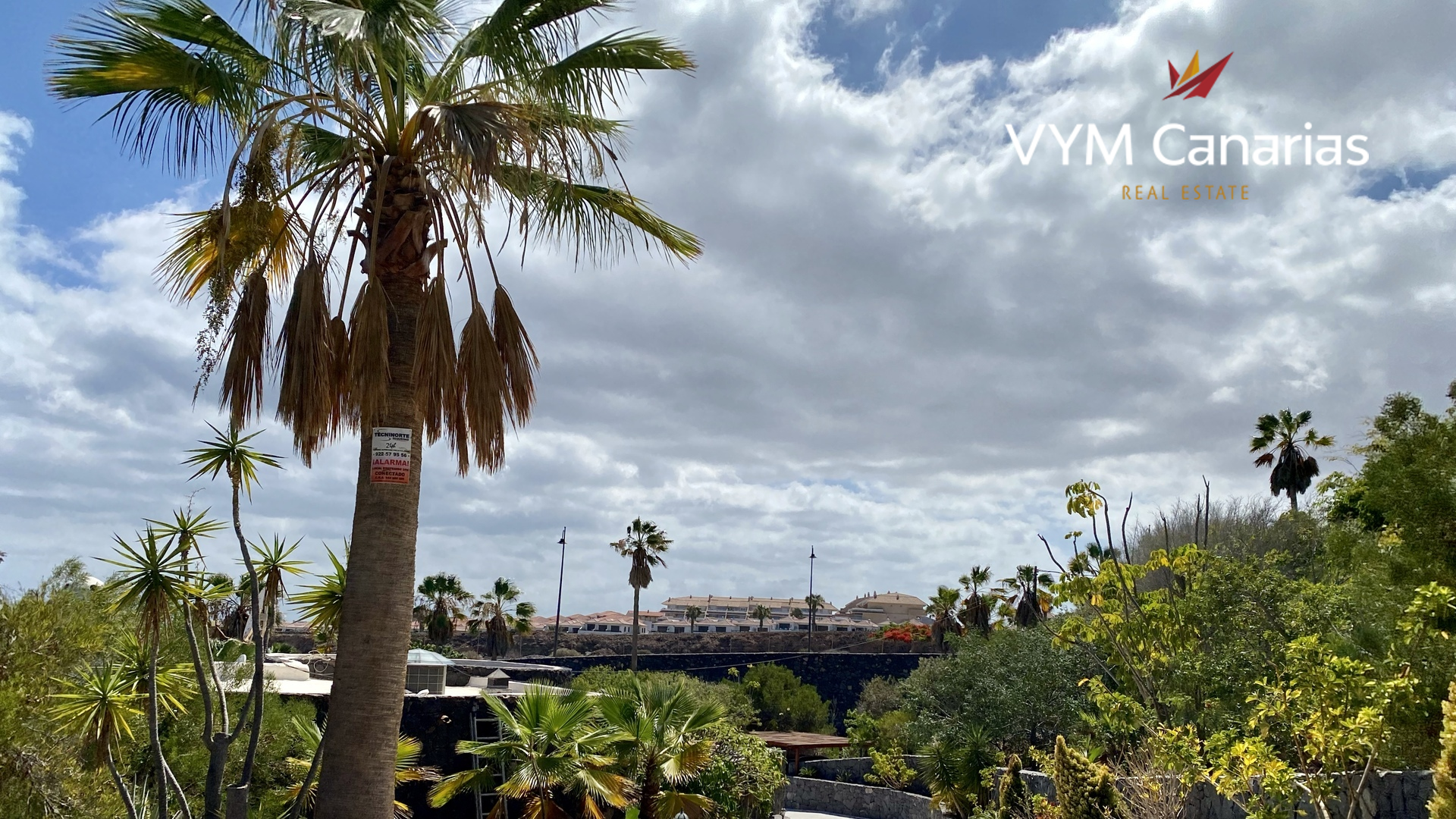Villa in Golf del Sur, Tenerife, Spain 3 bedrooms, 426 sq.m. No. 78637