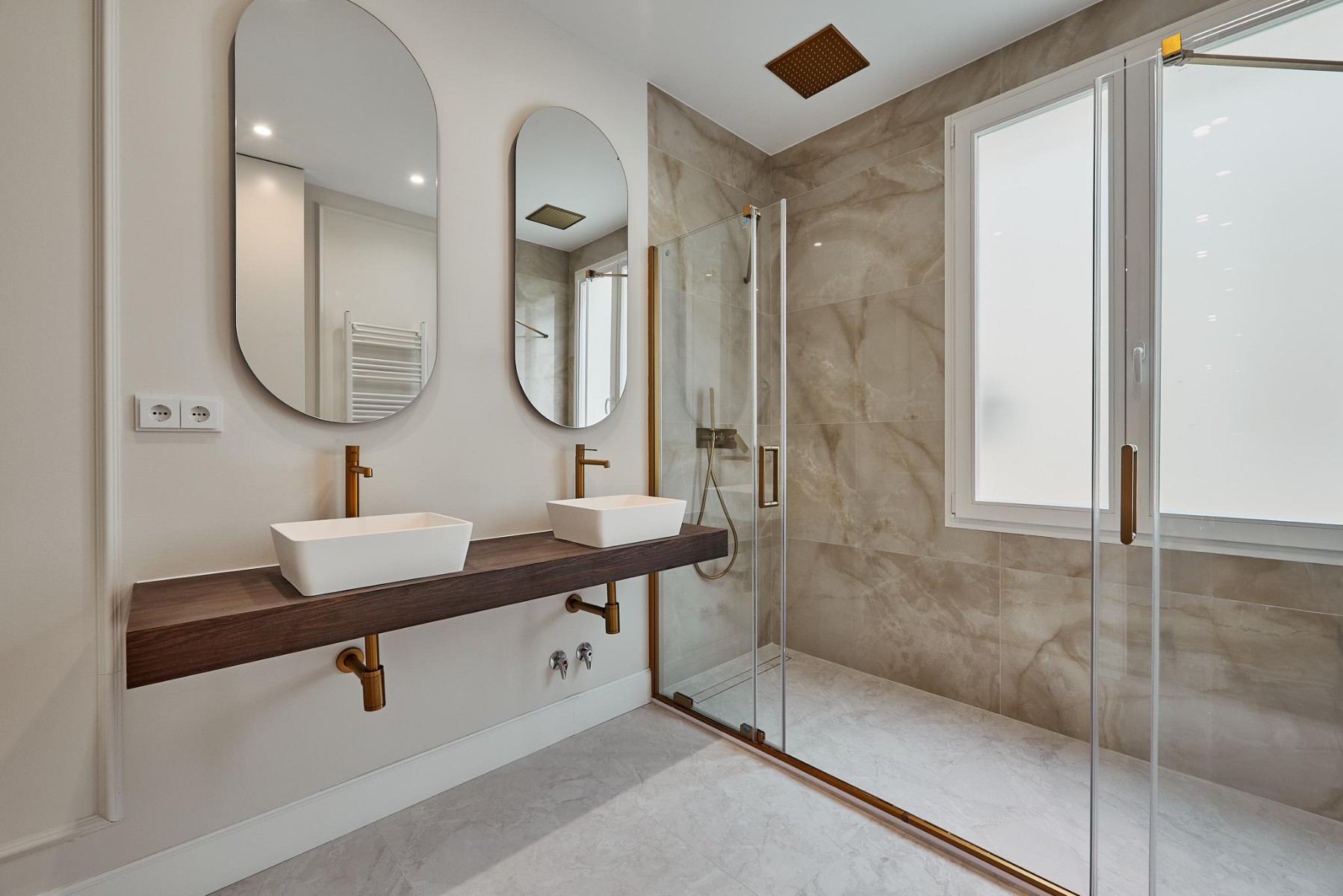 Wohnung in Madrid, Spanien 3 Schlafzimmer, 142 m2 Nr. 180167