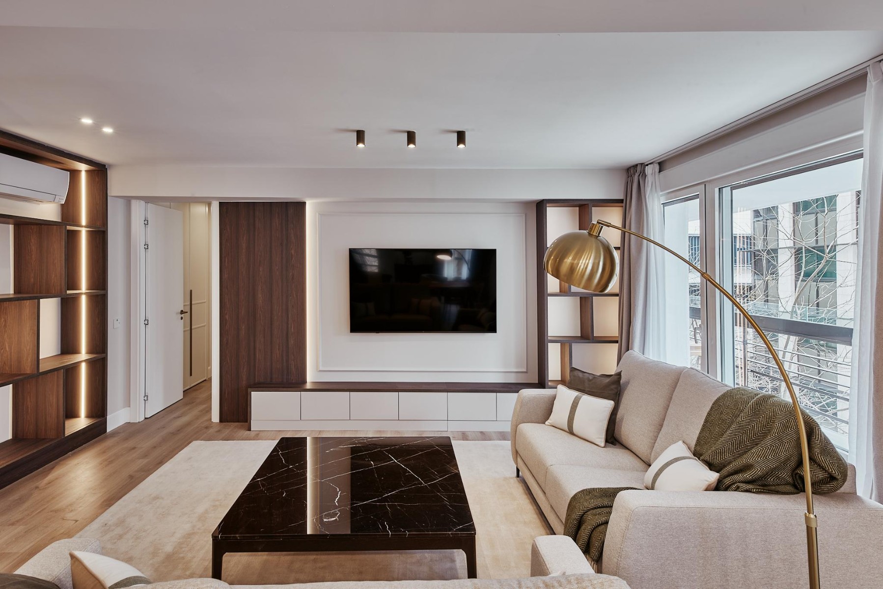 Apartment in Madrid, Spain 3 bedrooms, 189 sq.m. No. 180164