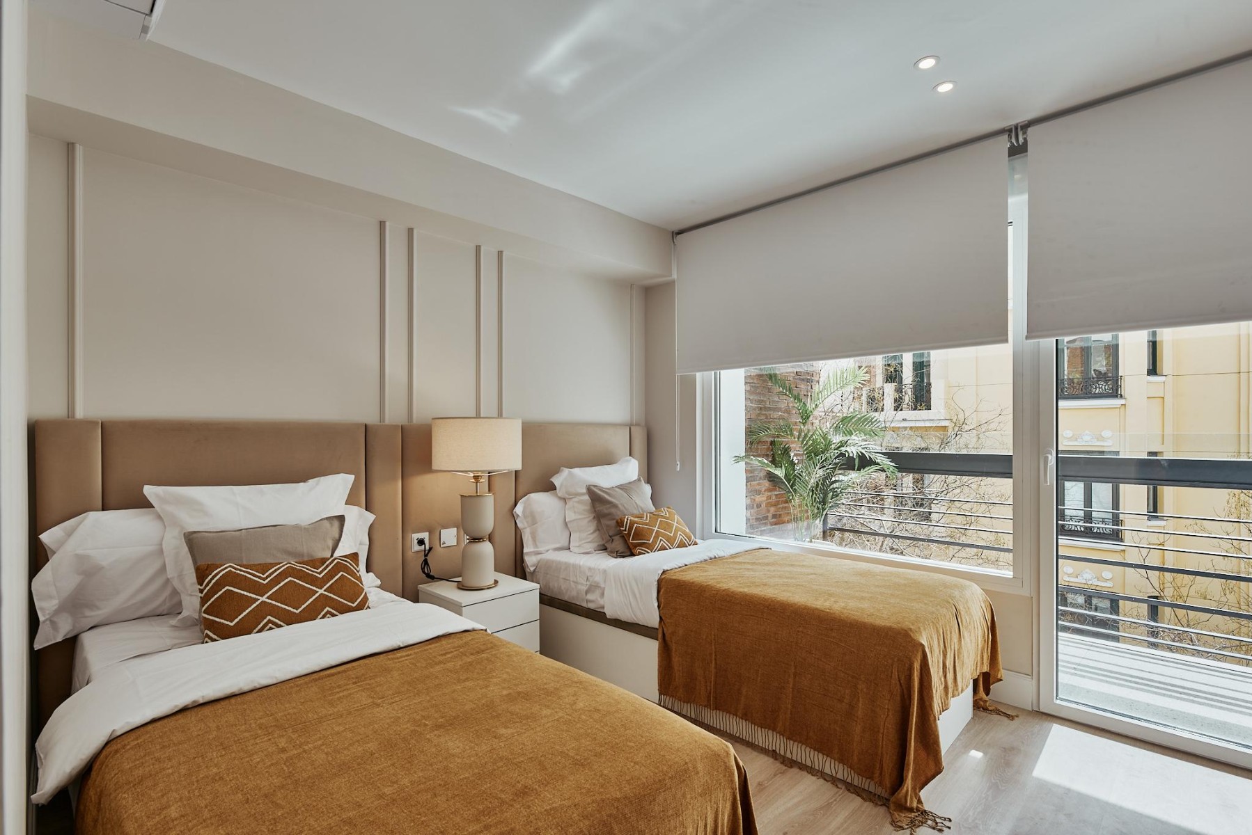 Apartment in Madrid, Spain 3 bedrooms, 189 sq.m. No. 180164