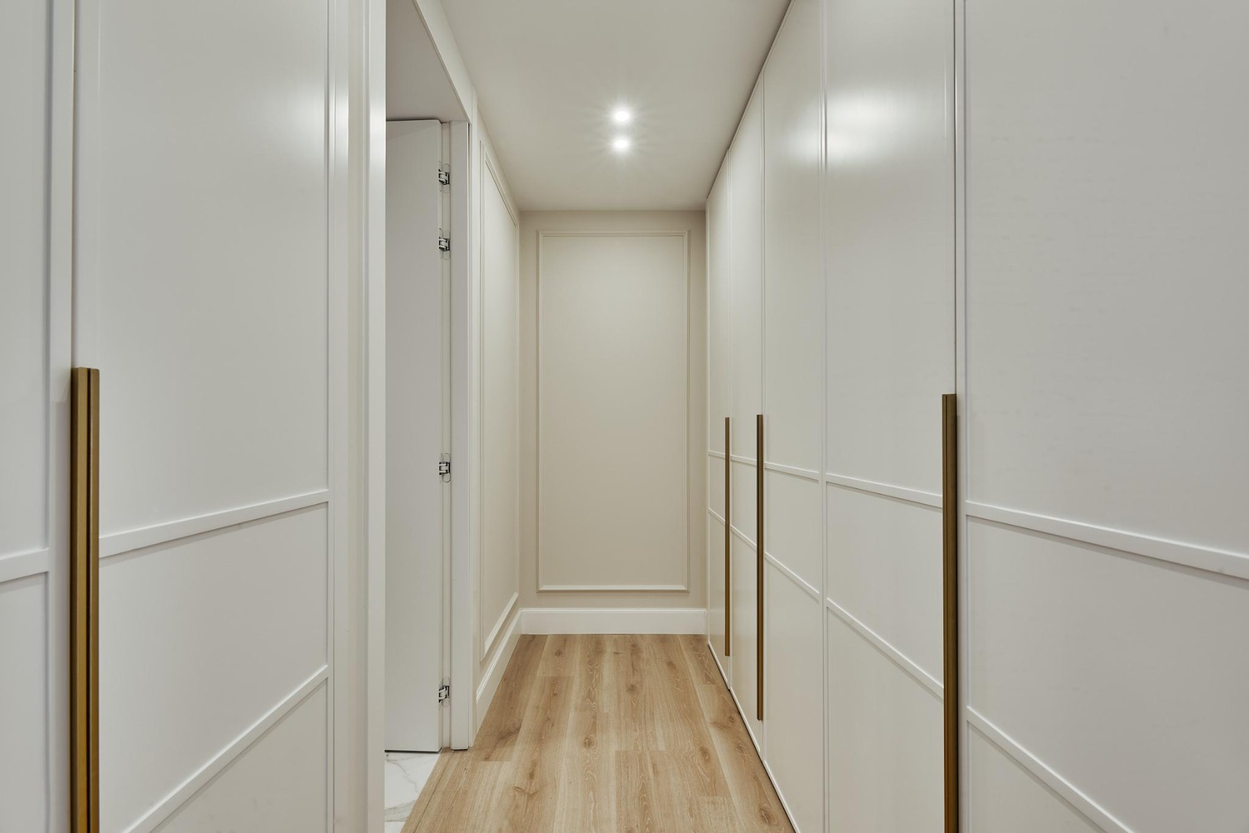 Apartment in Madrid, Spain 3 bedrooms, 189 sq.m. No. 180164