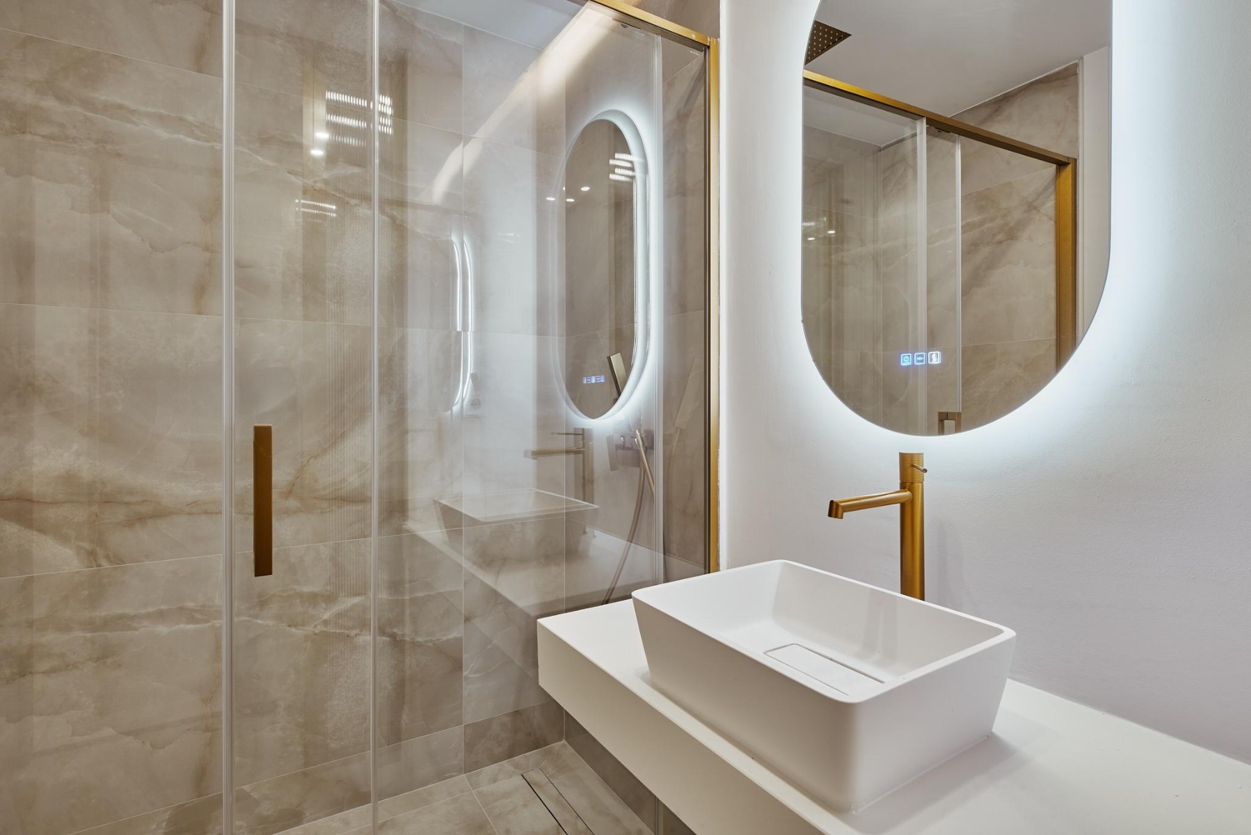 Apartment in Madrid, Spain 3 bedrooms, 189 sq.m. No. 180164