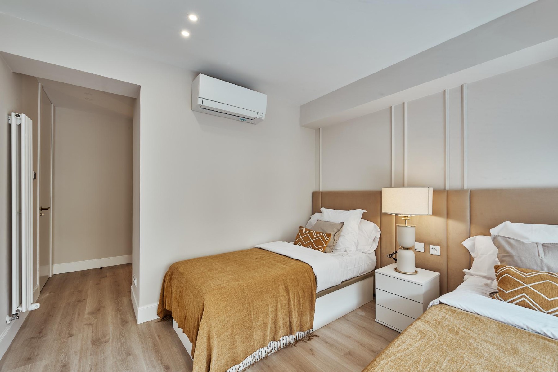 Apartment in Madrid, Spain 3 bedrooms, 189 sq.m. No. 180164