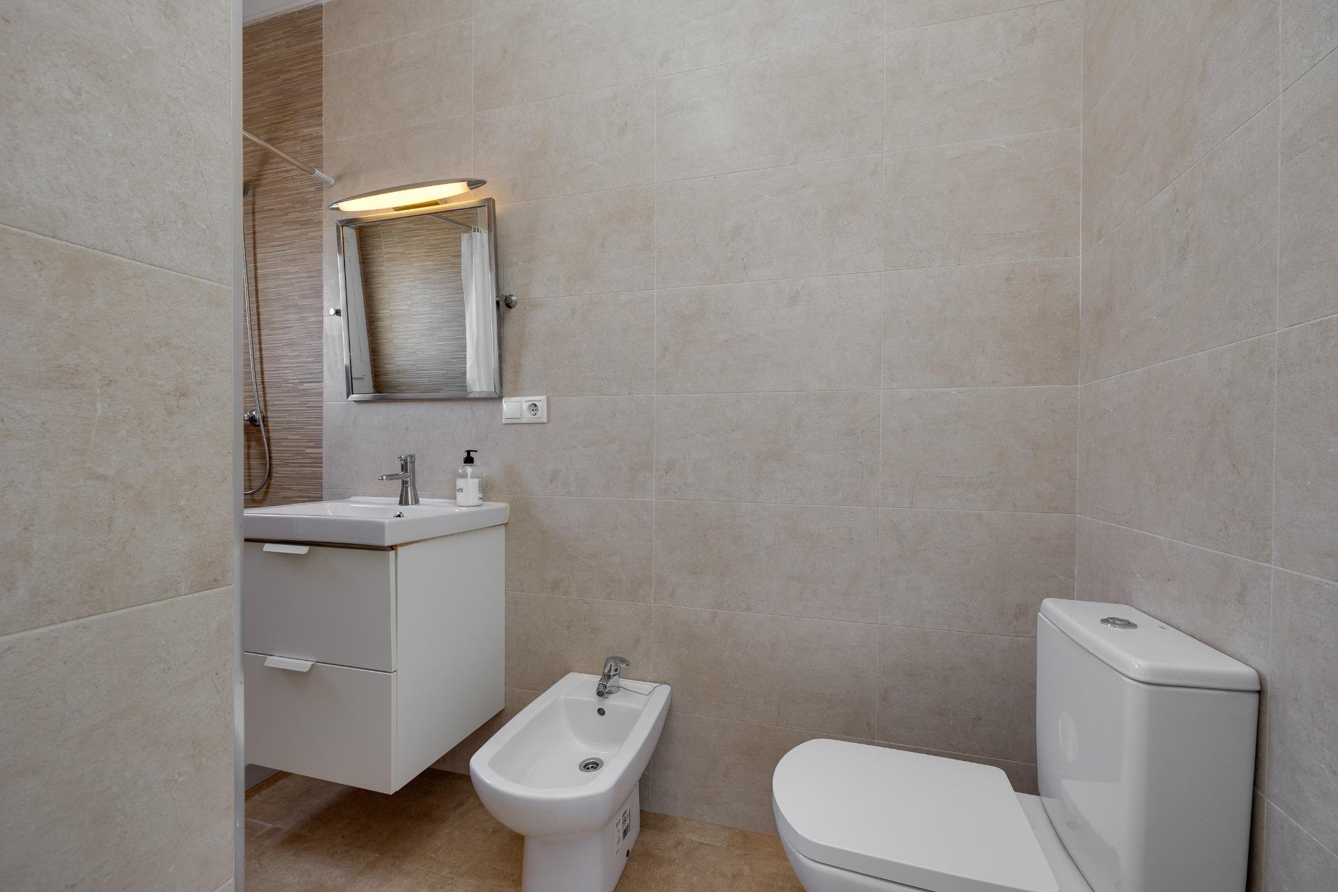 Kamienica w Torrevieja, Alicante, Hiszpania 3 sypialnie, 229 mkw. nr 149788
