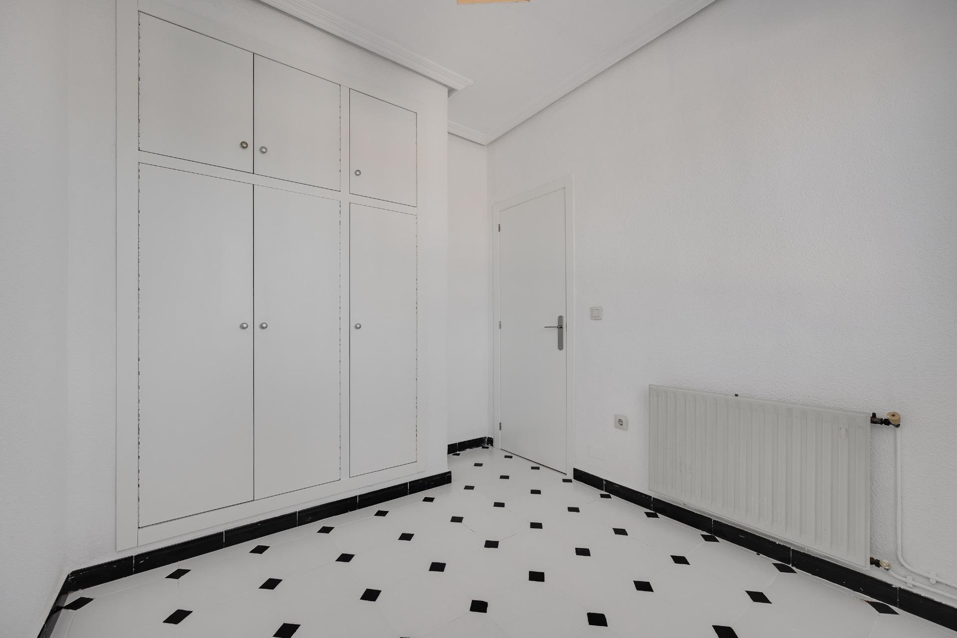 Kamienica w Torrevieja, Alicante, Hiszpania 3 sypialnie, 229 mkw. nr 149788
