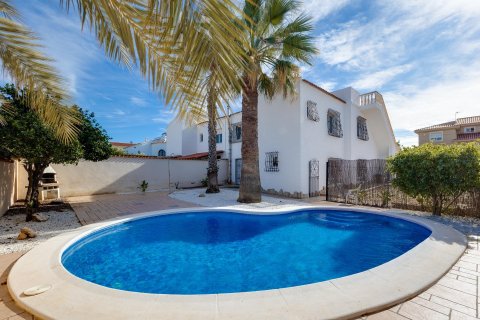 Townhouse in Torrevieja, Alicante, Spanien 3 Schlafzimmer, 229 m2 Nr. 149788