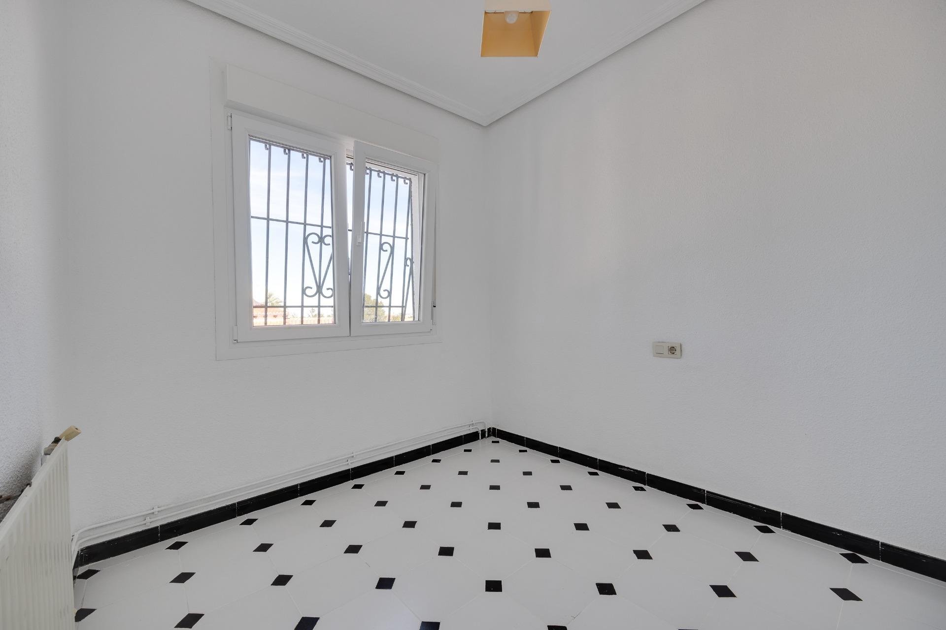 Kamienica w Torrevieja, Alicante, Hiszpania 3 sypialnie, 229 mkw. nr 149788