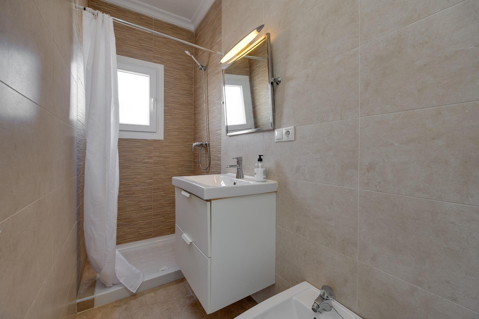 Kamienica w Torrevieja, Alicante, Hiszpania 3 sypialnie, 229 mkw. nr 149788