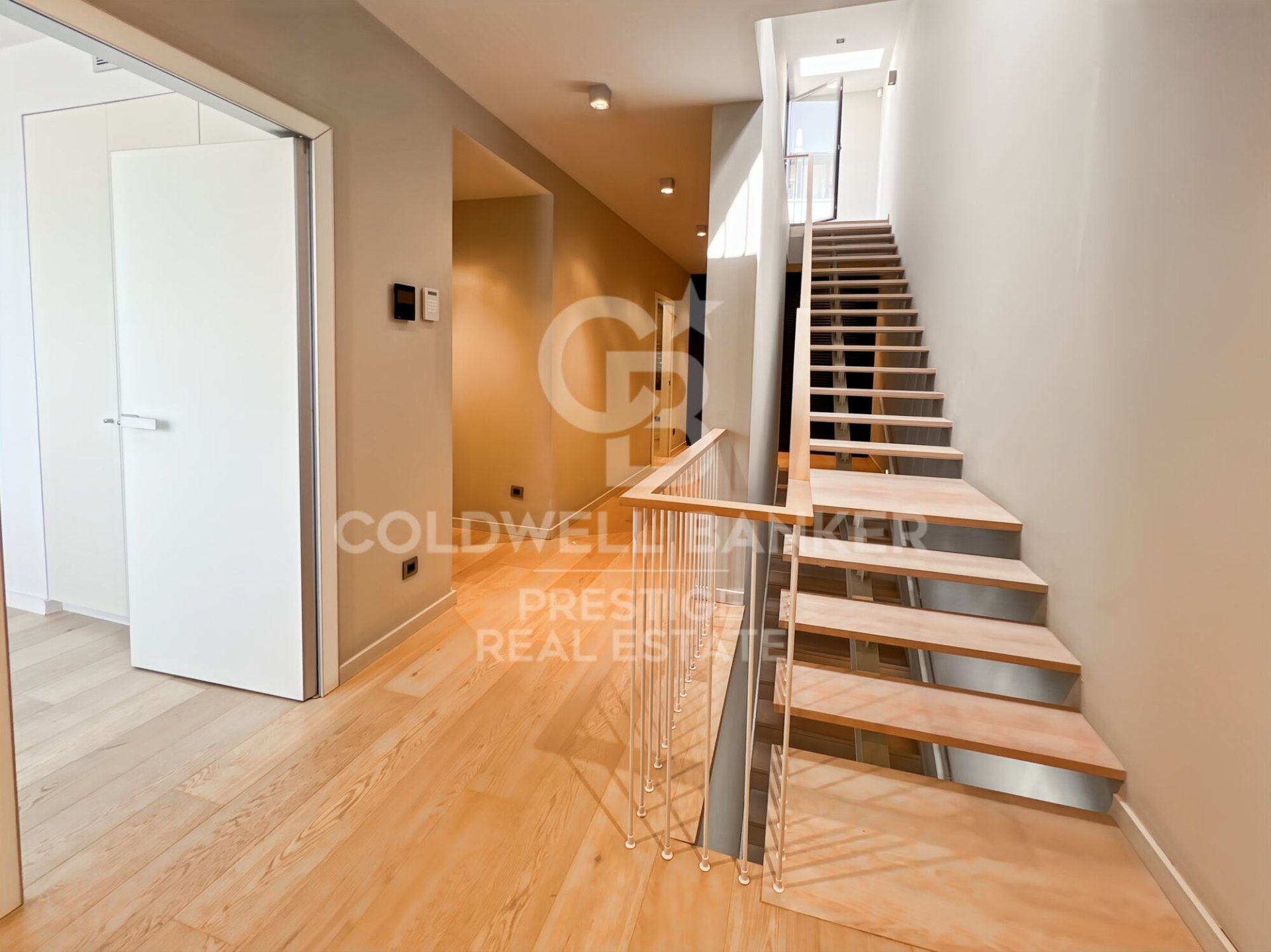 Talo Barcelona, Espanja 4 makuuhuonetta, 434 m2 No. 178801