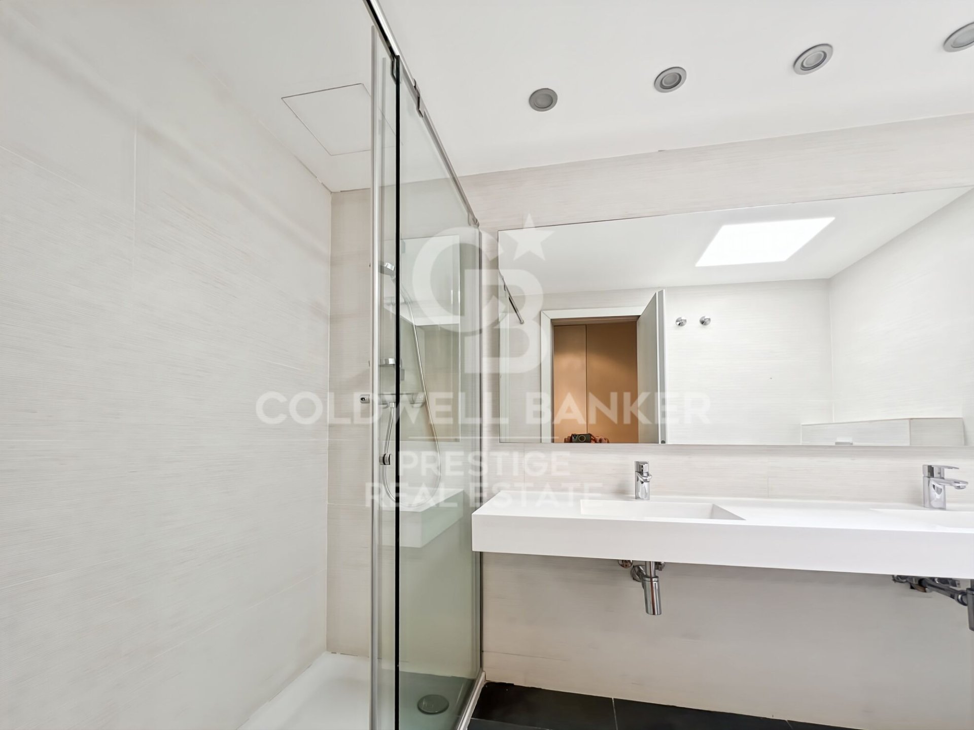 Talo Barcelona, Espanja 4 makuuhuonetta, 434 m2 No. 178801