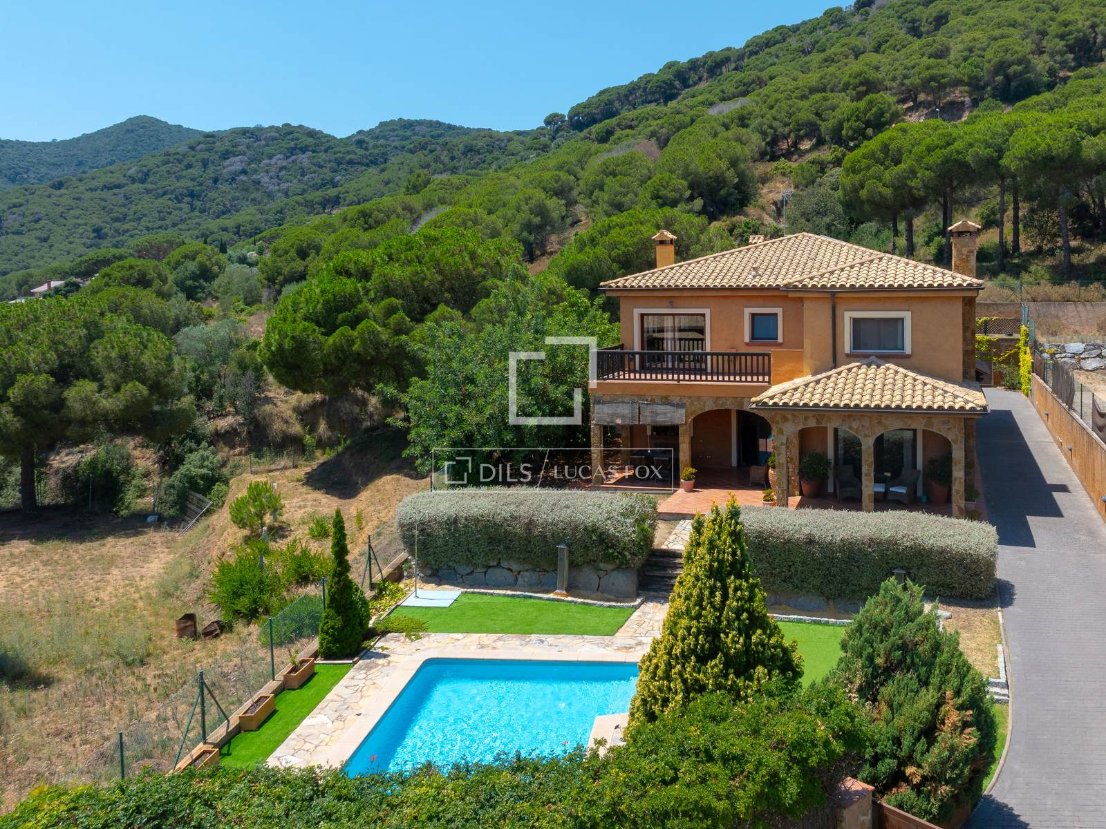 Villa en Argentona, Barcelona, España 6 dormitorios, 439 m2 No. 192791