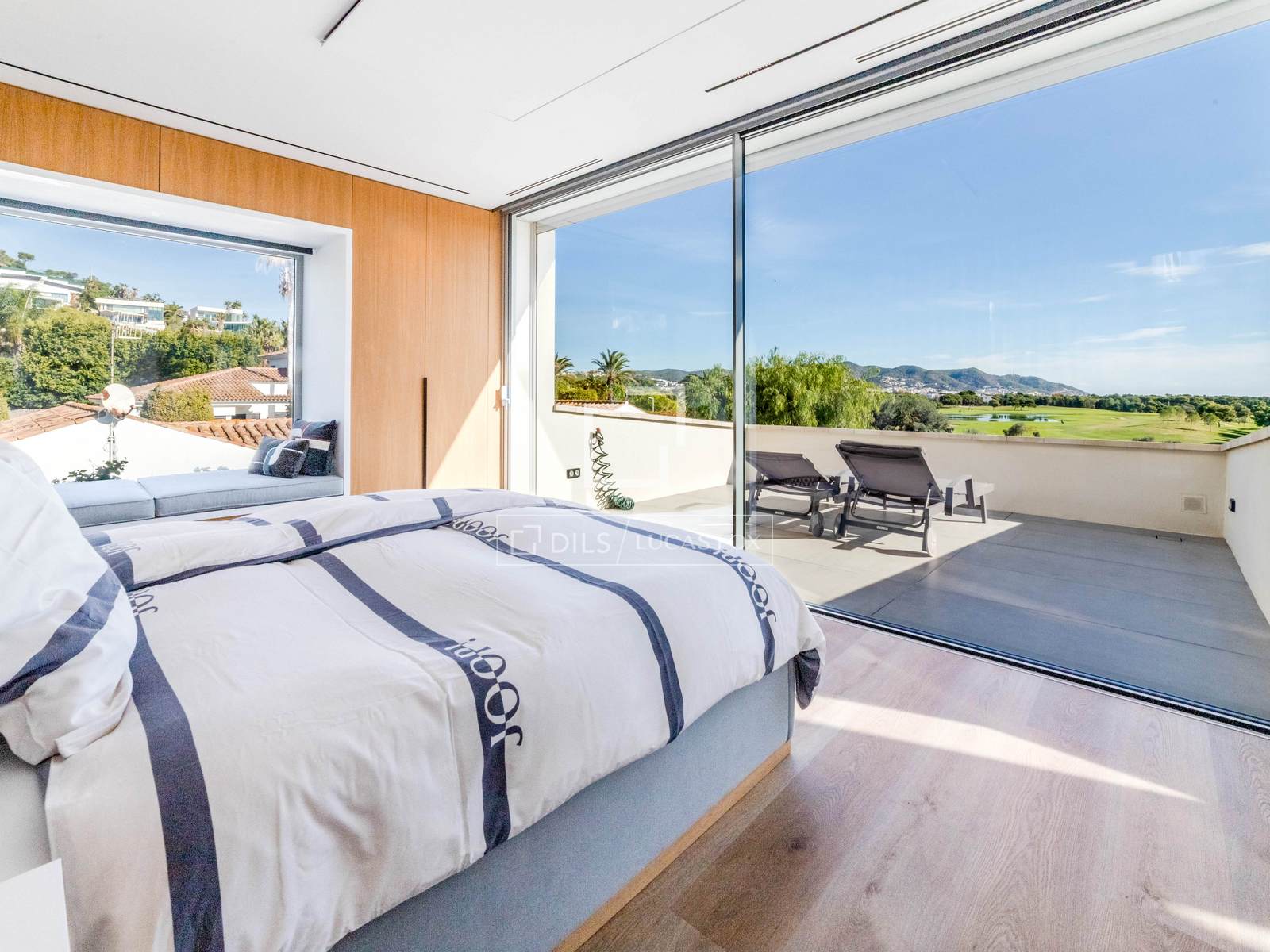 Villa a Sitges, Barcelona, Spagna 5 camere da letto, 550 mq. N° 150442