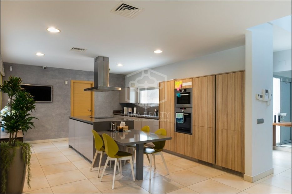 Villa en Sant Andreu de Llavaneres, Barcelona, España 4 dormitorios, 377 m2 No. 78366