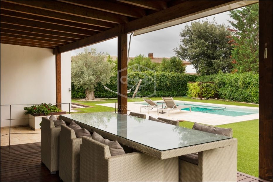 Villa en Sant Andreu de Llavaneres, Barcelona, España 4 dormitorios, 377 m2 No. 78366
