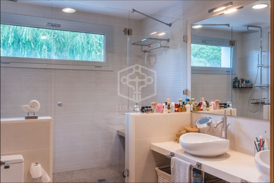 Villa en Sant Andreu de Llavaneres, Barcelona, España 4 dormitorios, 377 m2 No. 78366