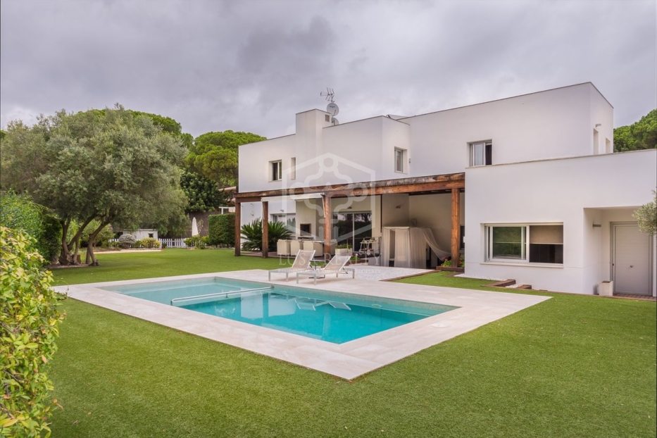 Villa en Sant Andreu de Llavaneres, Barcelona, España 4 dormitorios, 377 m2 No. 78366