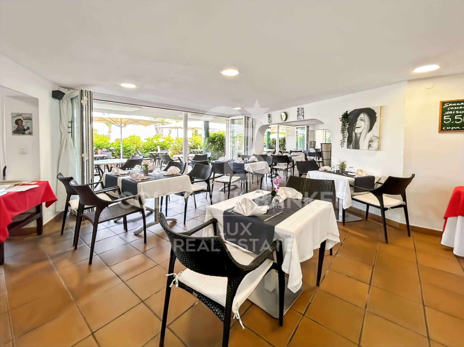 Hotel in Llanca, Girona, Spanien 2208 m2 Nr. 158576