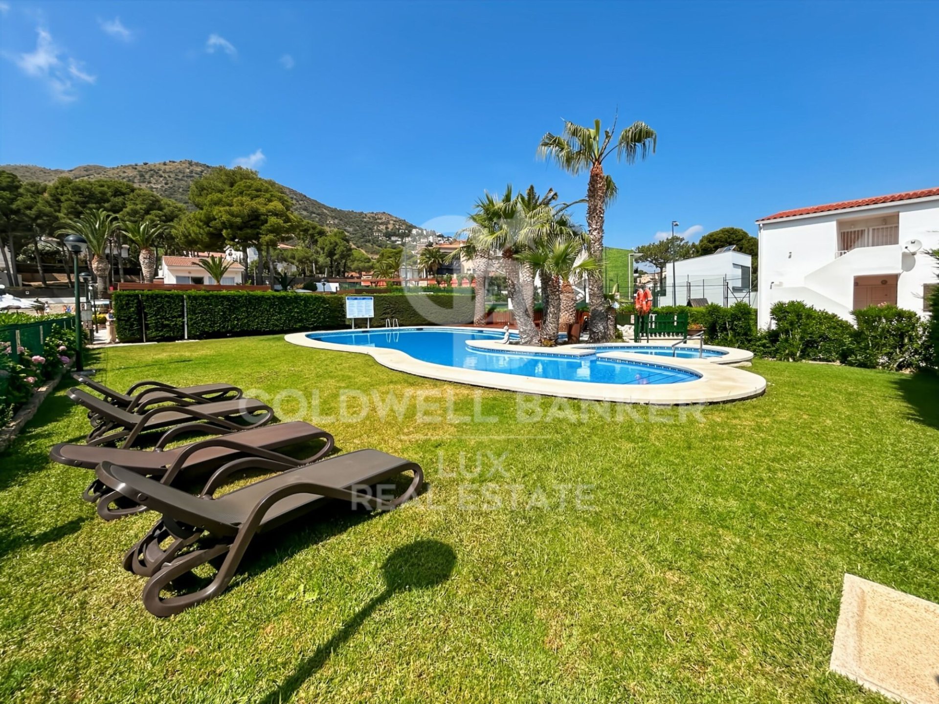 Hotel in Llanca, Girona, Spanien 2208 m2 Nr. 158576