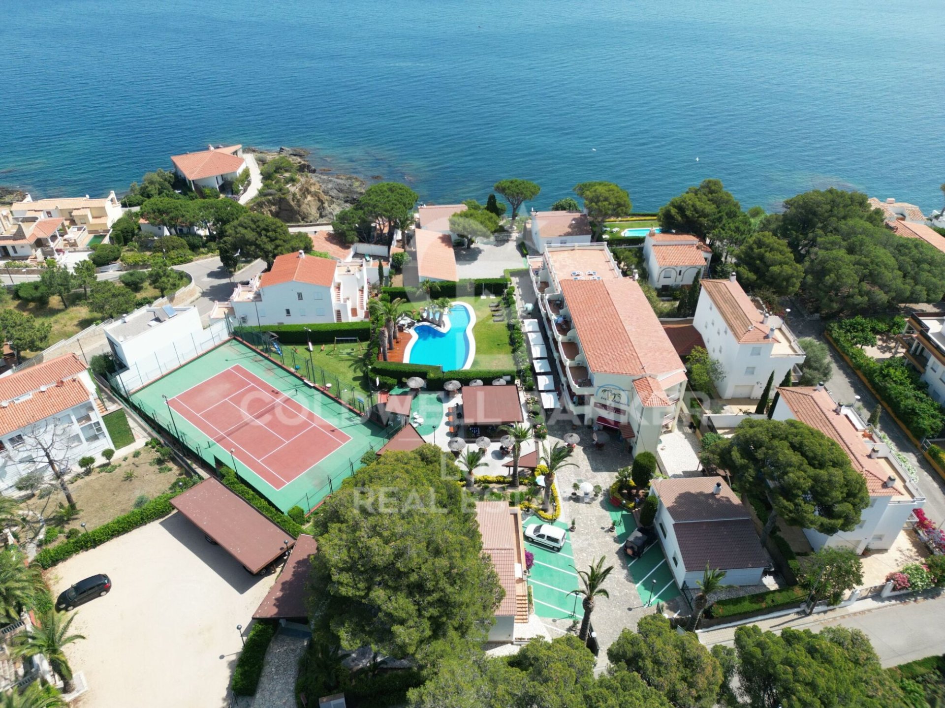 Hotel in Llanca, Girona, Spanien 2208 m2 Nr. 158576