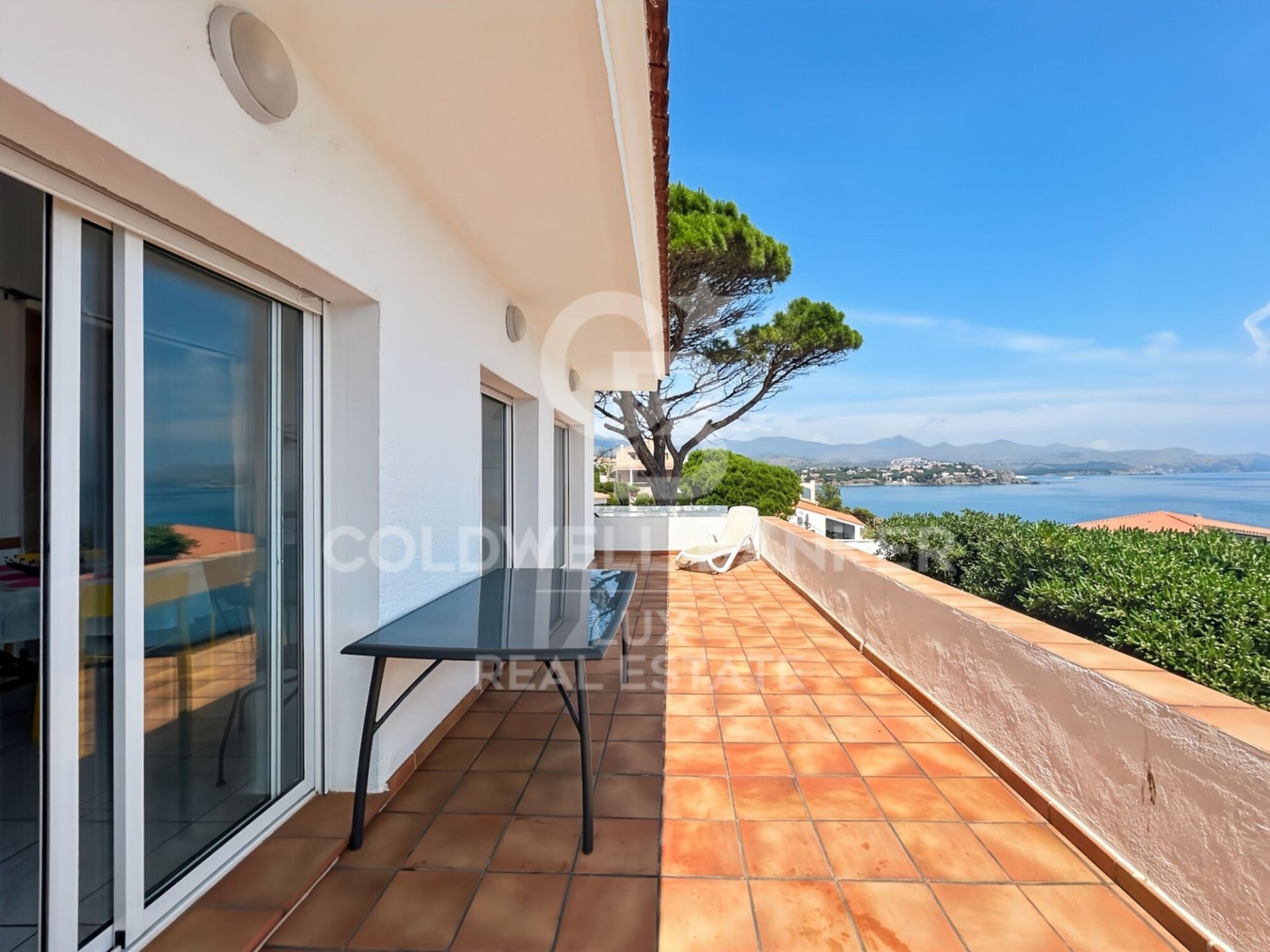 Hotel in Llanca, Girona, Spanien 2208 m2 Nr. 158576