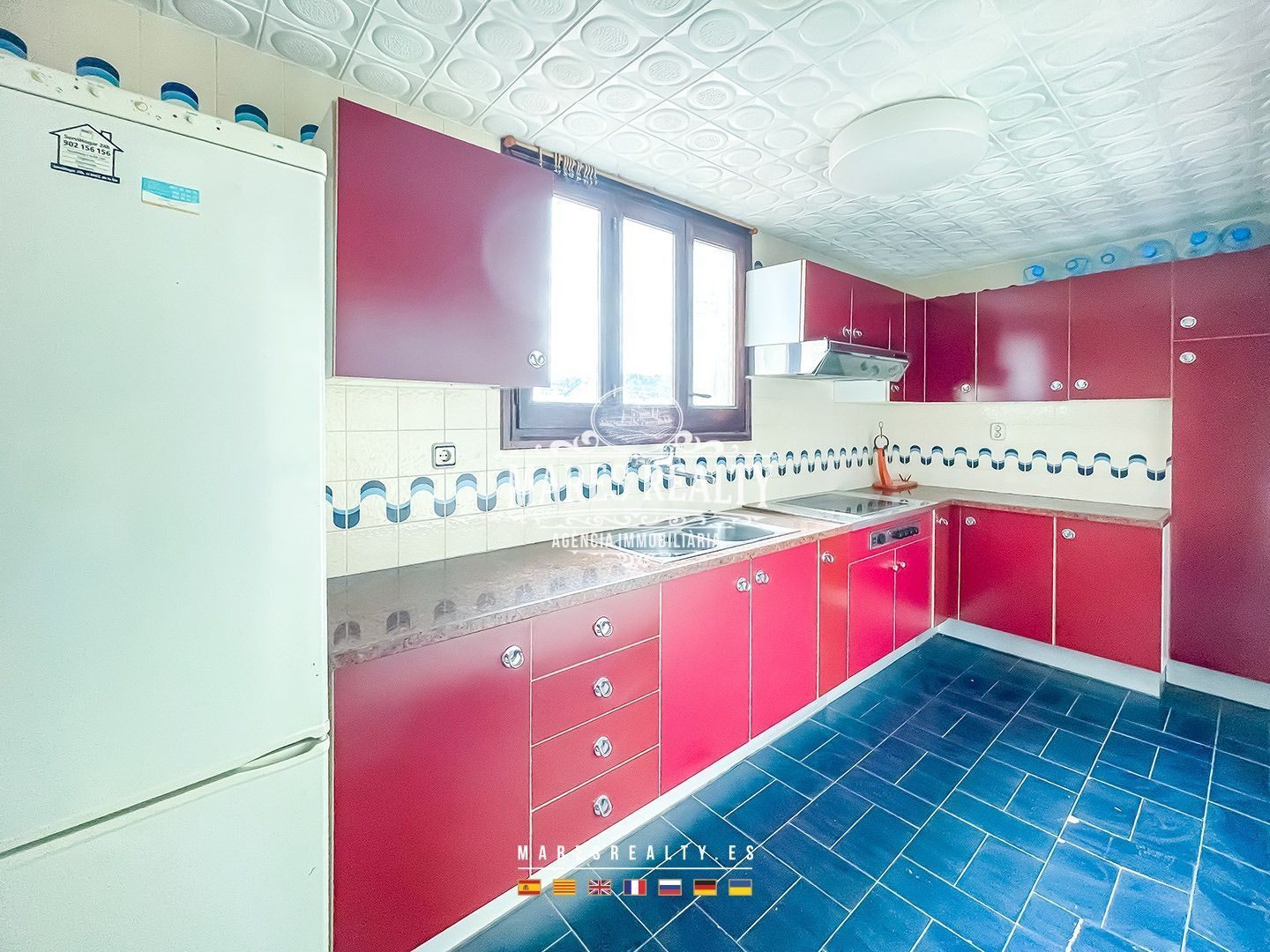 Коммерческая недвижимость в Калелья, Барселона, Испания 949м2 №113264