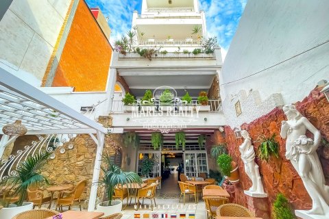 Commercial property in Calella, Barcelona, Spain 949 sq.m. No. 113264