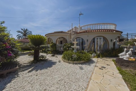 Villa in Torrevieja, Alicante, Spain 3 bedrooms, 255 sq.m. No. 189023