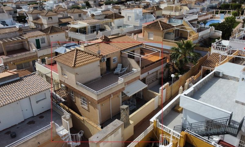 Bungalow en Torrevieja, Alicante, España 3 dormitorios, 61 m2 No. 189020
