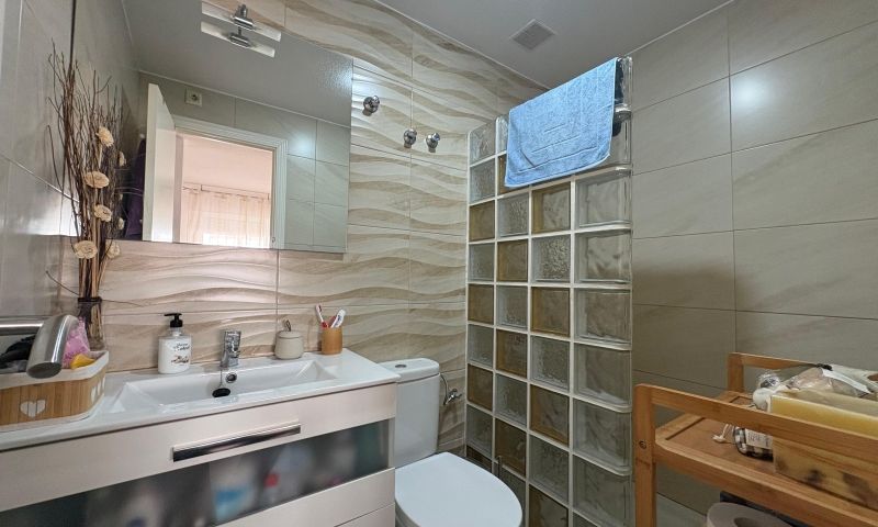 Bungalow en Torrevieja, Alicante, España 3 dormitorios, 61 m2 No. 189020