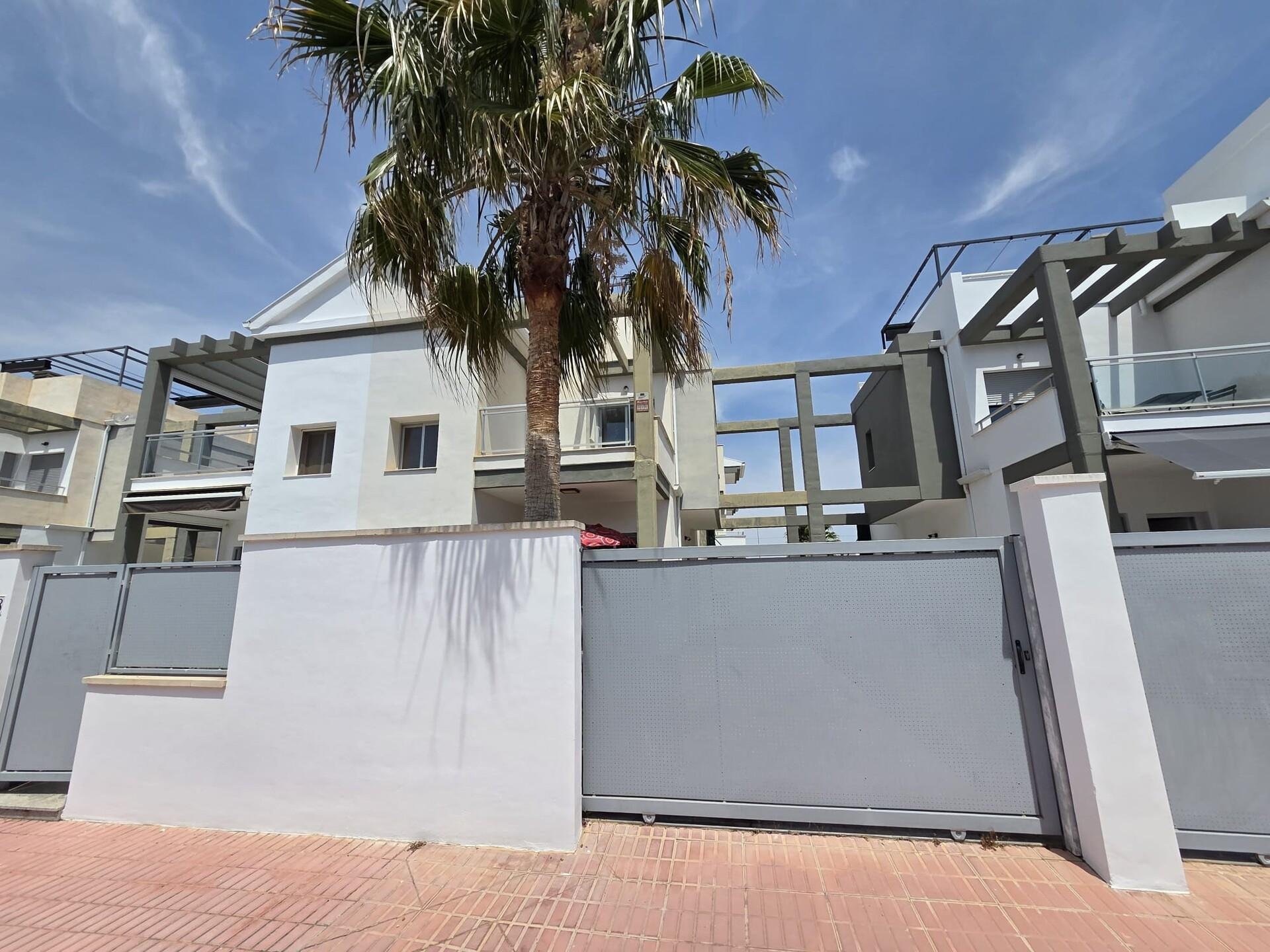 Talo La Zenia, Alicante, Espanja 3 makuuhuonetta, 139 m2 No. 178179