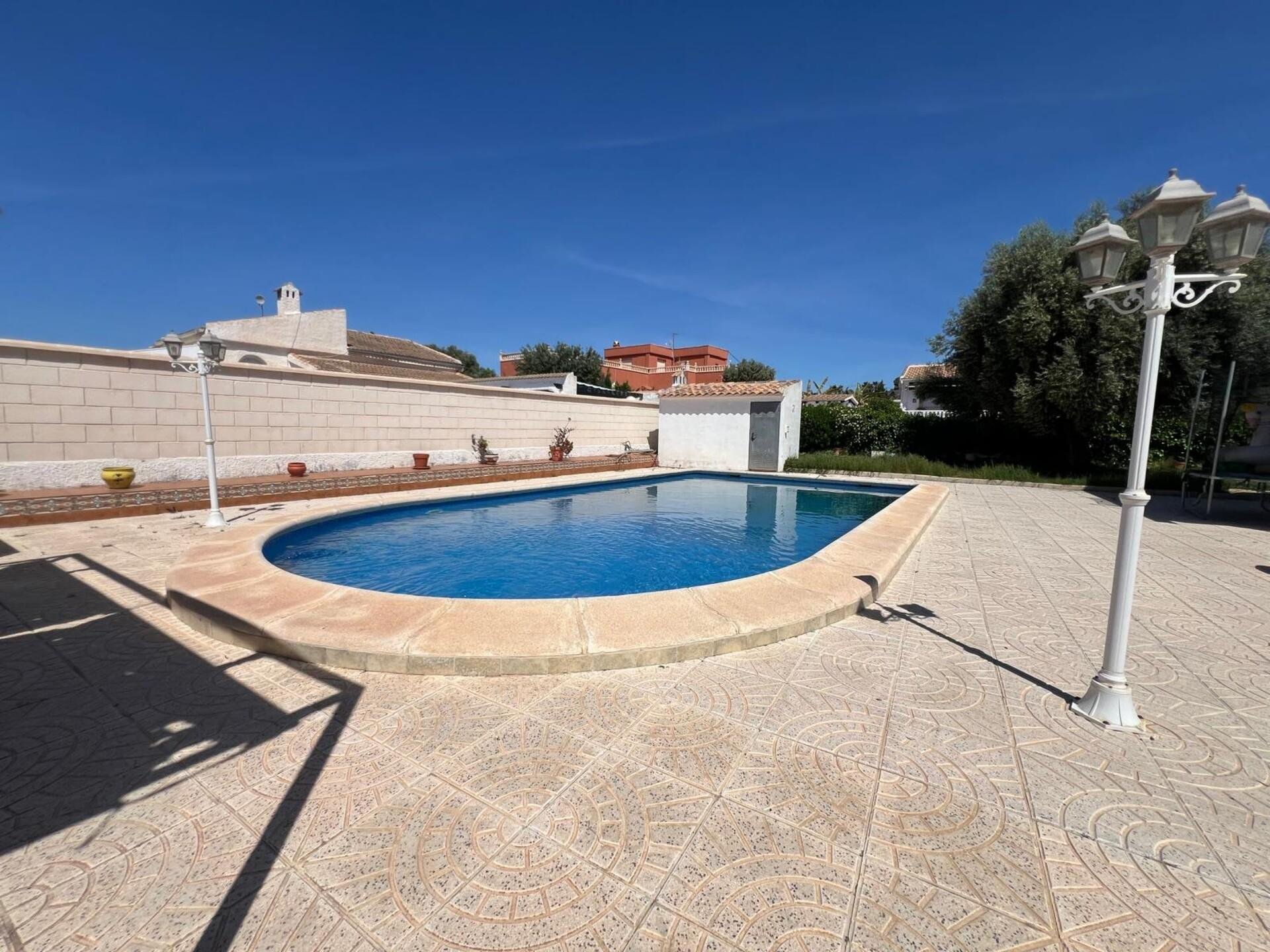 Villa i Torrevieja, Alicante, Spanien 5 sovrum, 190 kvm. Nr. 178180