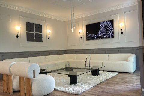 Apartment in Madrid, Spain 4 bedrooms, 269.96 sq.m. No. 99369