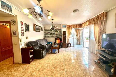 Apartment à Torrevieja, Alicante, Espagne 3 chambres, 140 m2 No. 155691