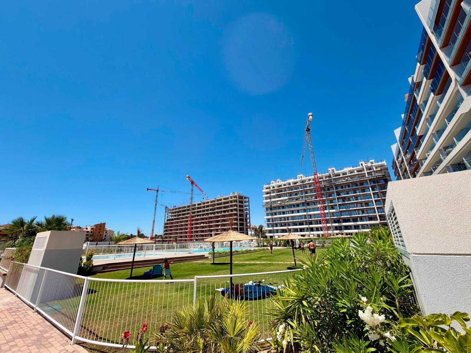 Apartamento en Punta Prima, Alicante, España 2 dormitorios, 76 m2 No. 190196