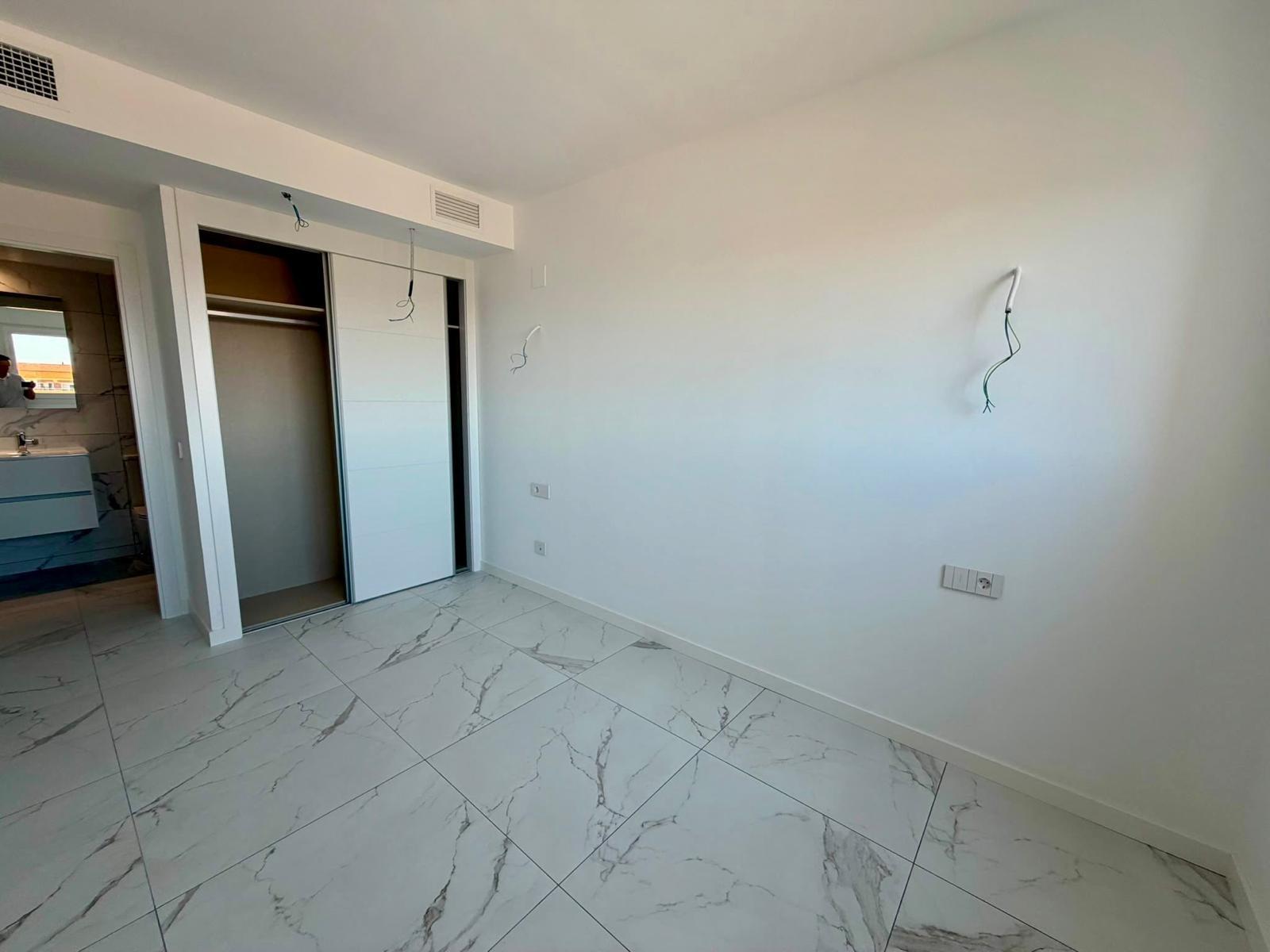 Apartamento en Punta Prima, Alicante, España 2 dormitorios, 76 m2 No. 190196