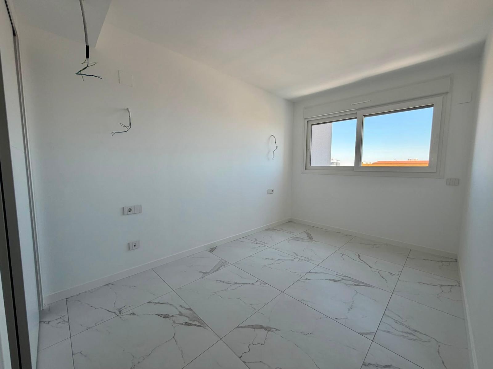 Apartamento en Punta Prima, Alicante, España 2 dormitorios, 76 m2 No. 190196