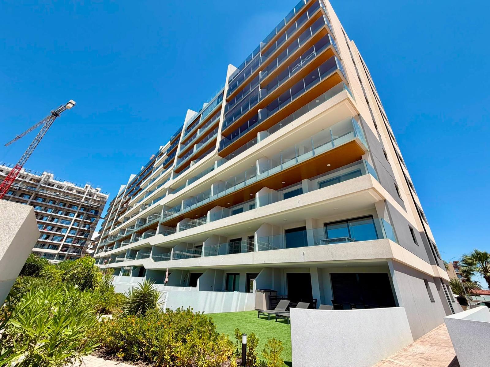 Apartamento en Punta Prima, Alicante, España 2 dormitorios, 76 m2 No. 190196