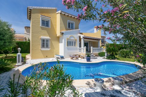 Villa in Alicante, Spain 3 bedrooms, 194 sq.m. No. 189803